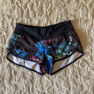 🌱 Lululemon shorts
